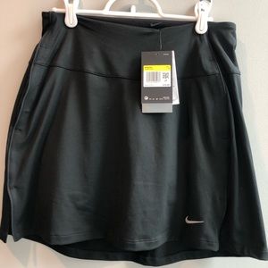 BRAND NEW Black Nike Golf Skort.